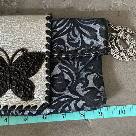 Leather clutch/wristlet - Picture 4 of 9